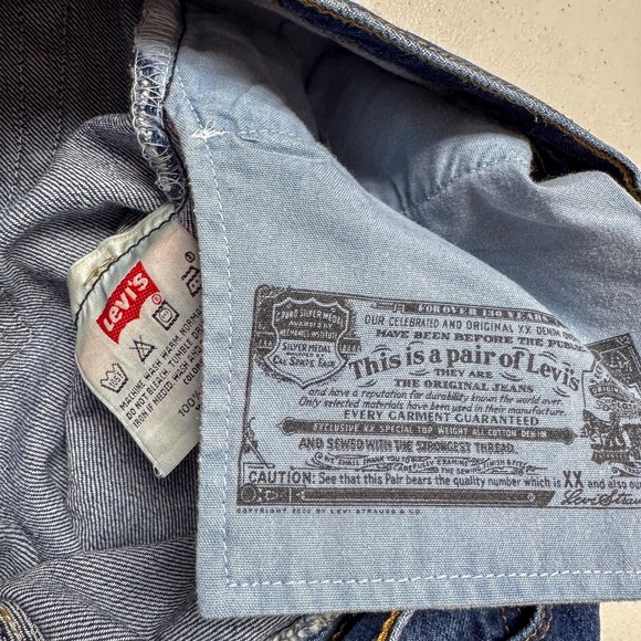 VTG Levis 501 Jeans Mens Medium Wash Blue Straight Button Fly Original Fit 33x30 - Picture 12 of 16